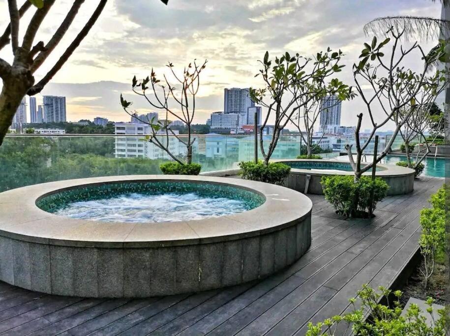 Apartment G-mat Staycation Free Wifi & Netflix *