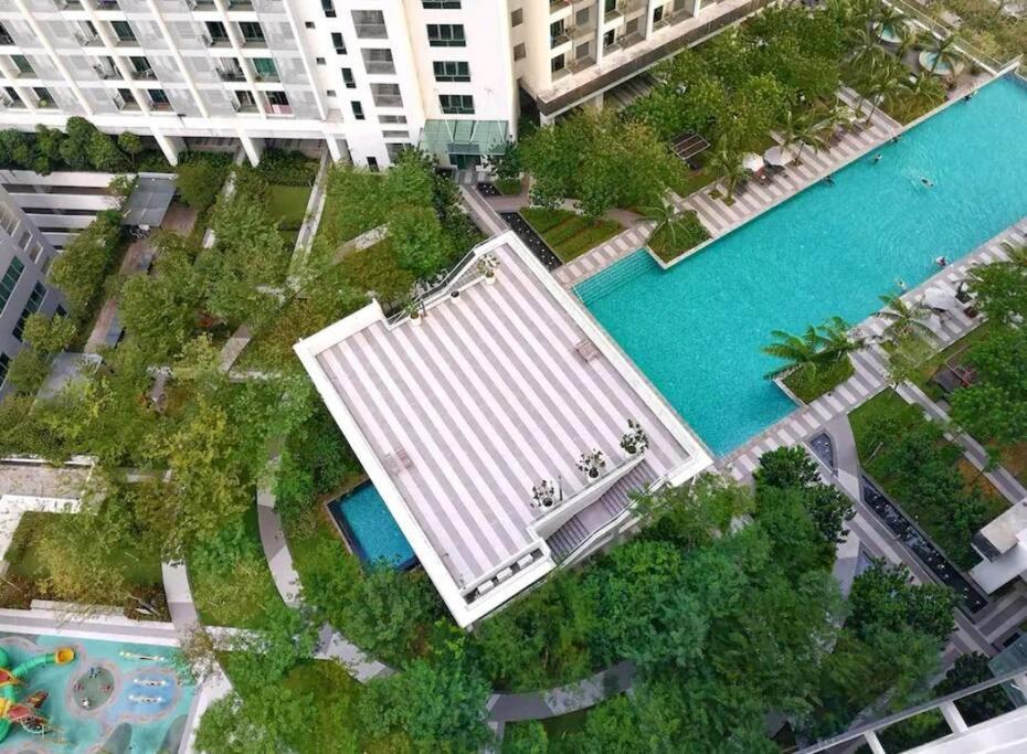 Apartment G-mat Staycation Free Wifi & Netflix Cyberjaya